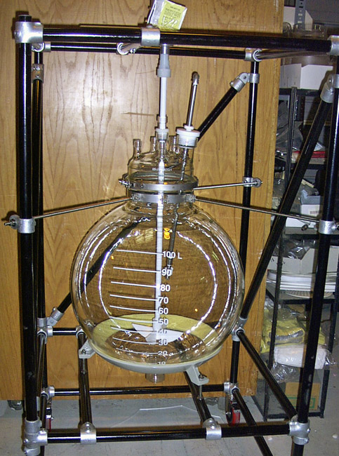 ساخت شیشه آلات آزمایشگاهی